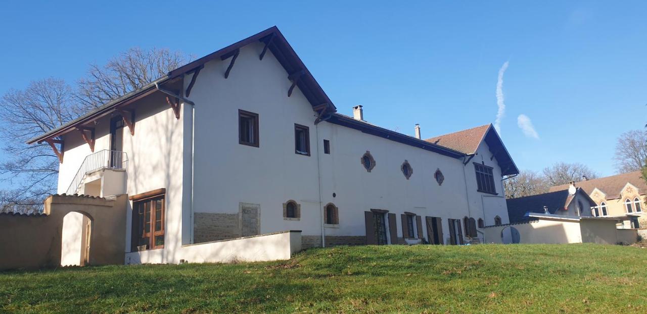 Aux Domaines D'Automne Apartment Peronnas Exterior foto